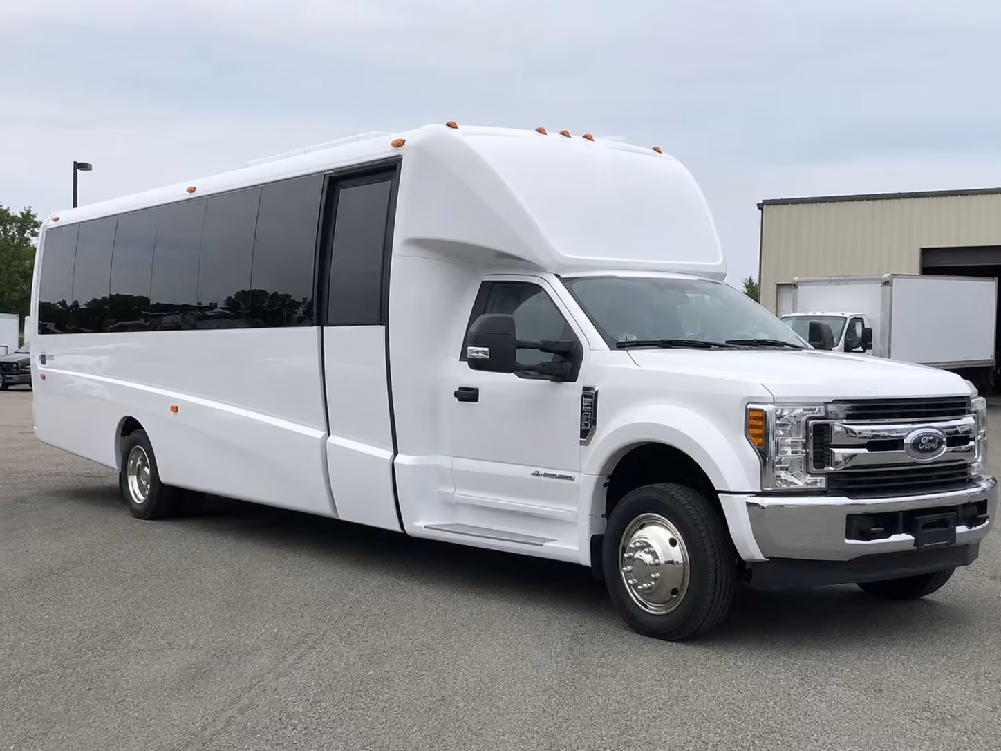 15 passenger minibus