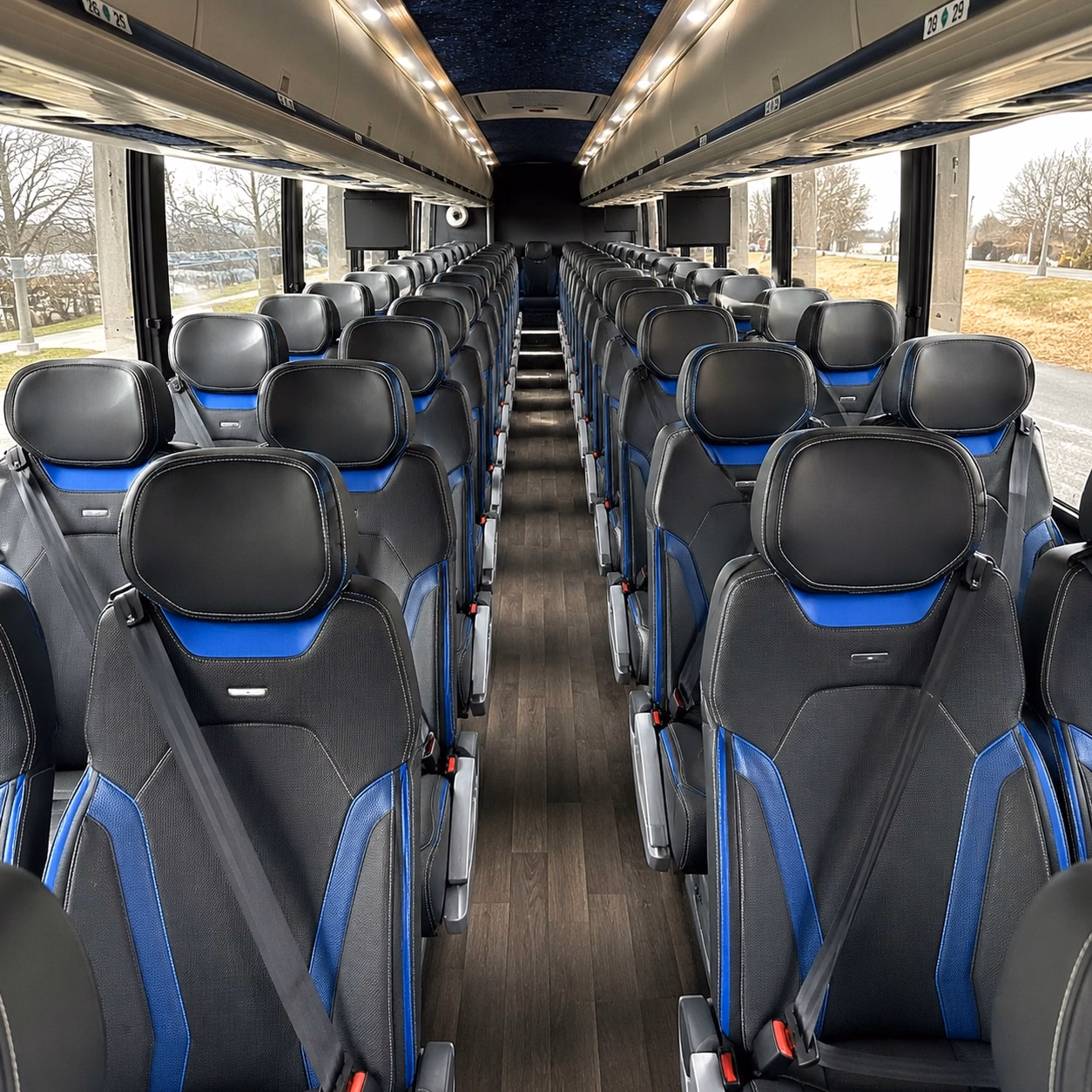 charter buses for large bellevue groups attending paramount theatre shows