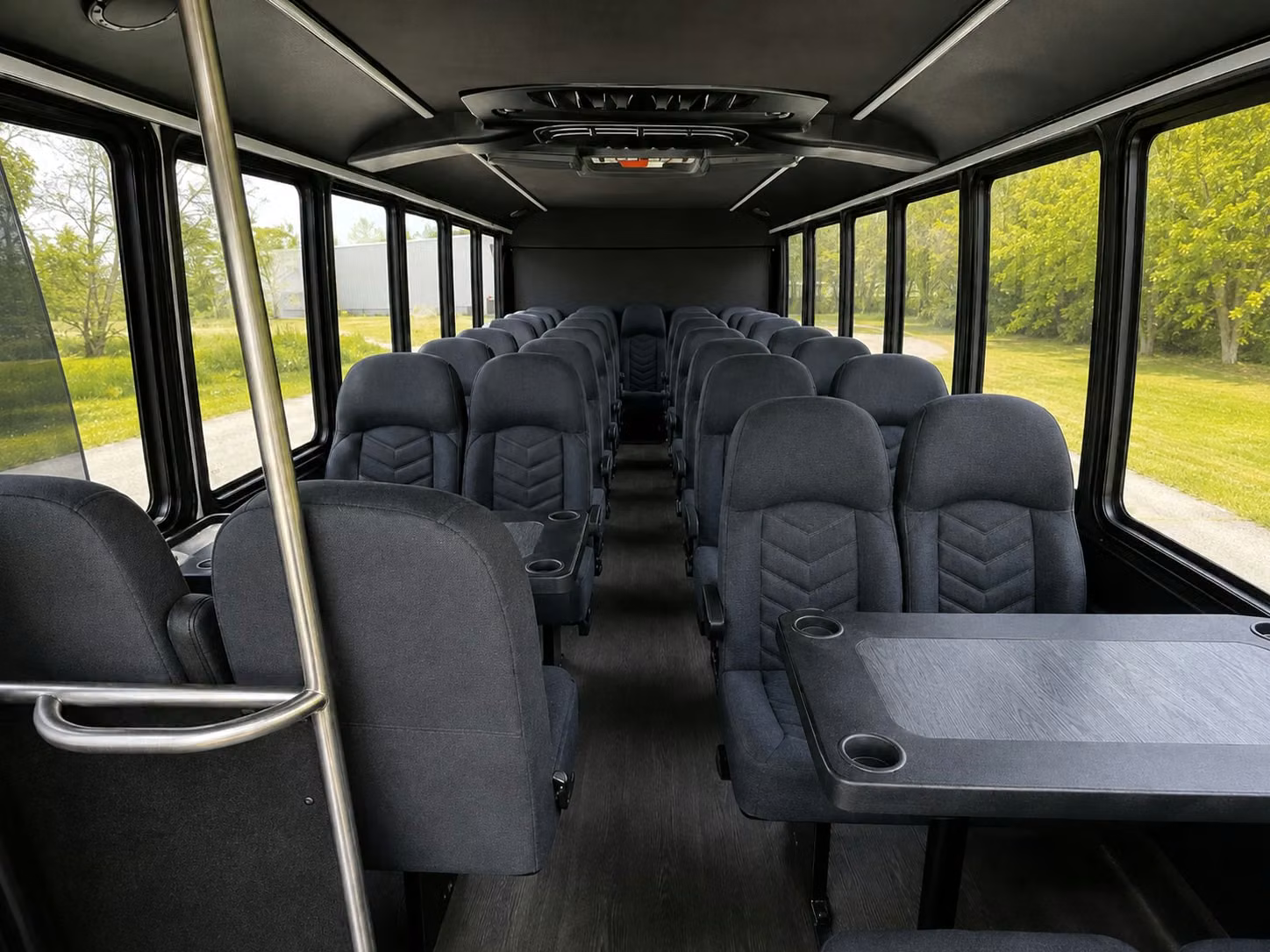 minibus rentals for bellevue groups headed to marymoor amphitheater