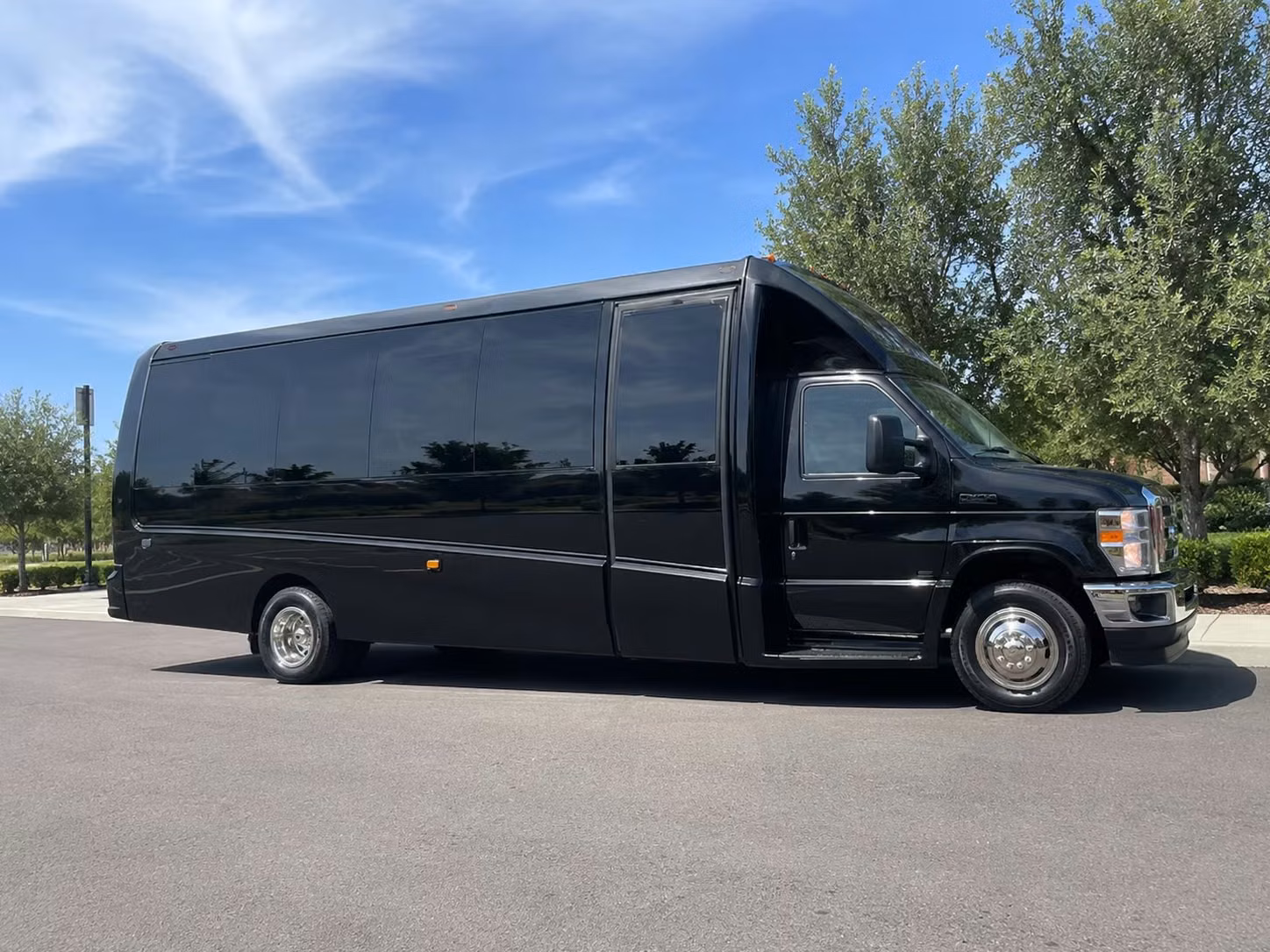 we make booking bellevue prom minibus rentals fast and completely hassle free
